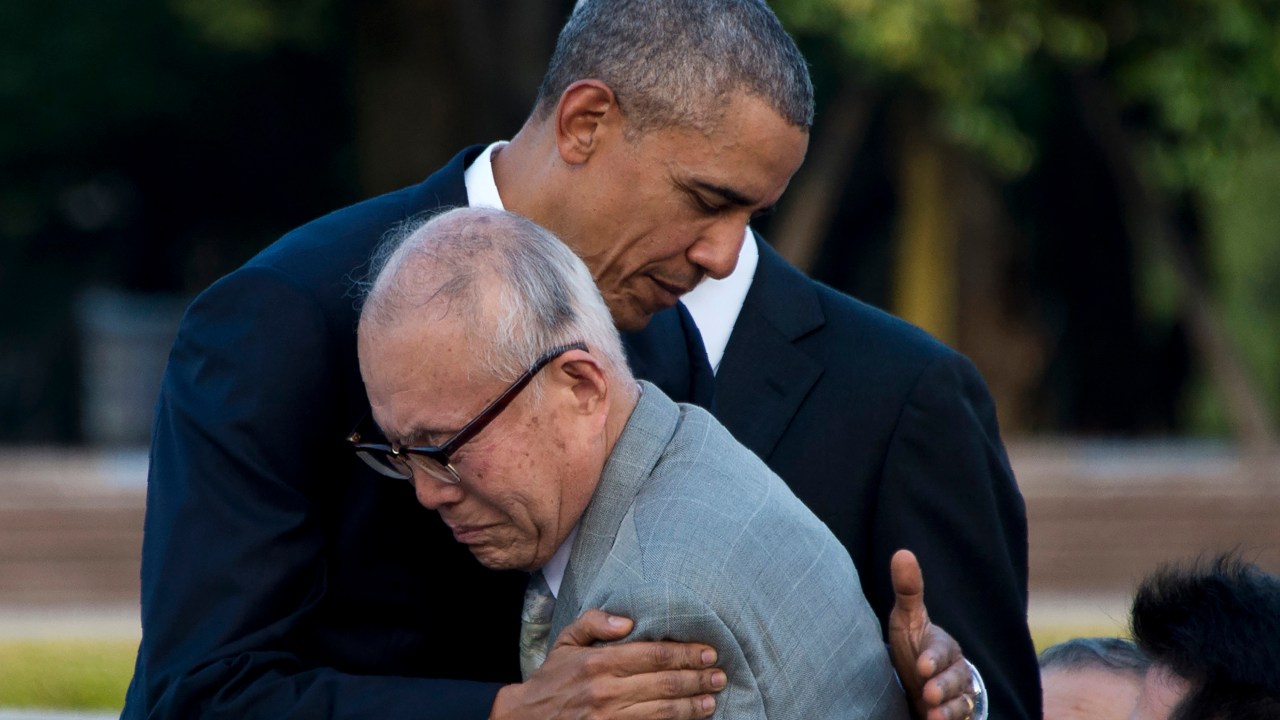 Barack Obama visita memorial às vítimas do ataque atômico de 1945 durante visita à Hiroshima, no Japão