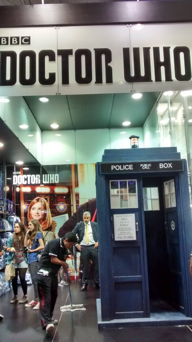 Réplica da cabine telefônica da série Doctor Who