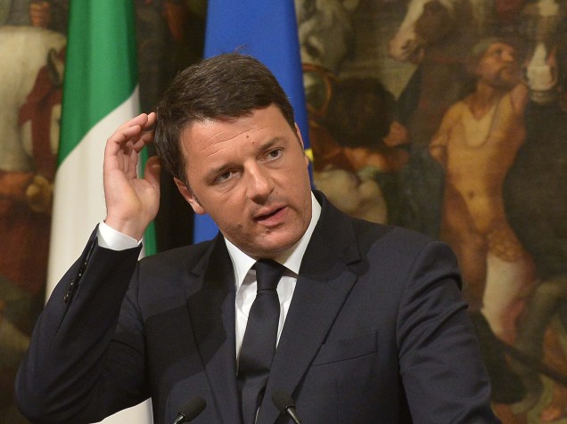 Primeiro Ministro da Itália, Matteo Renzi, em coletiva de imprensa sobre o naufrágio com imigrantes na costa italiana