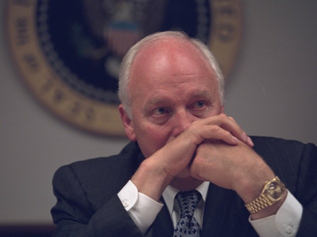O vice-presidente Dick Cheney no centro de operações de emergência da presidência