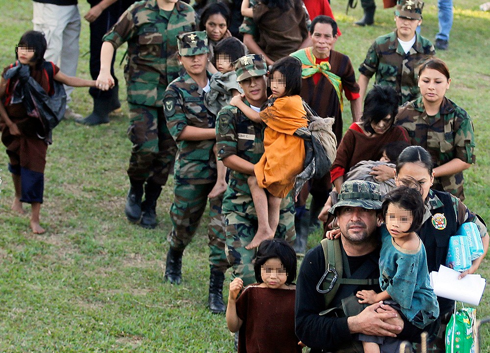 Reféns do Sendero Luminoso, organização terrorista, foram resgatados no Peru, entre eles 26 eram crianças