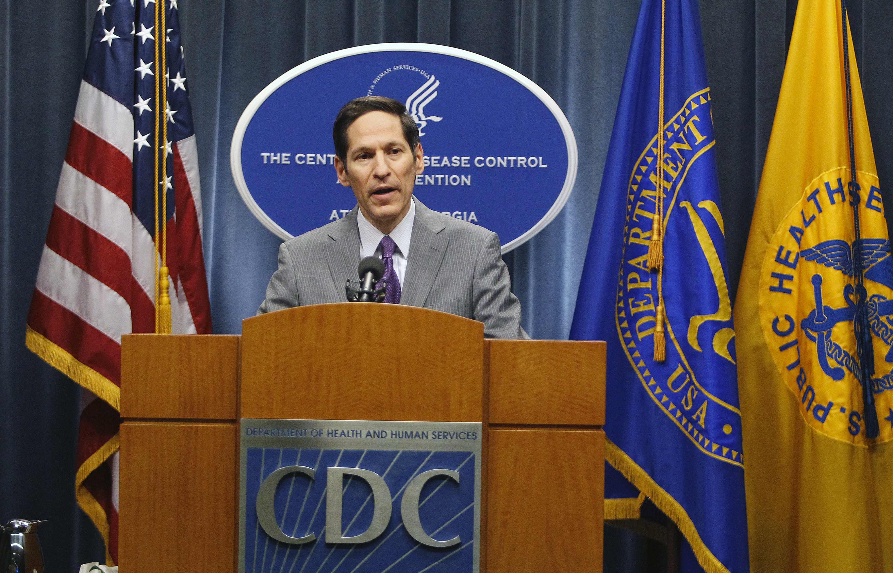 O diretor do Centro de Controle de Doenças (CDC) dos Estados Unidos, Dr. Thomas Frieden, fala sobre o novo caso de ebola no país