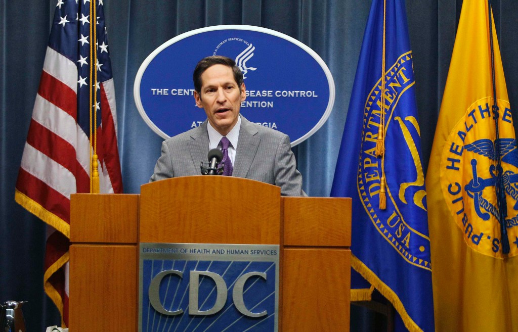O diretor do Centro de Controle de Doenças (CDC) dos Estados Unidos, Dr. Thomas Frieden, fala sobre o novo caso de ebola no país