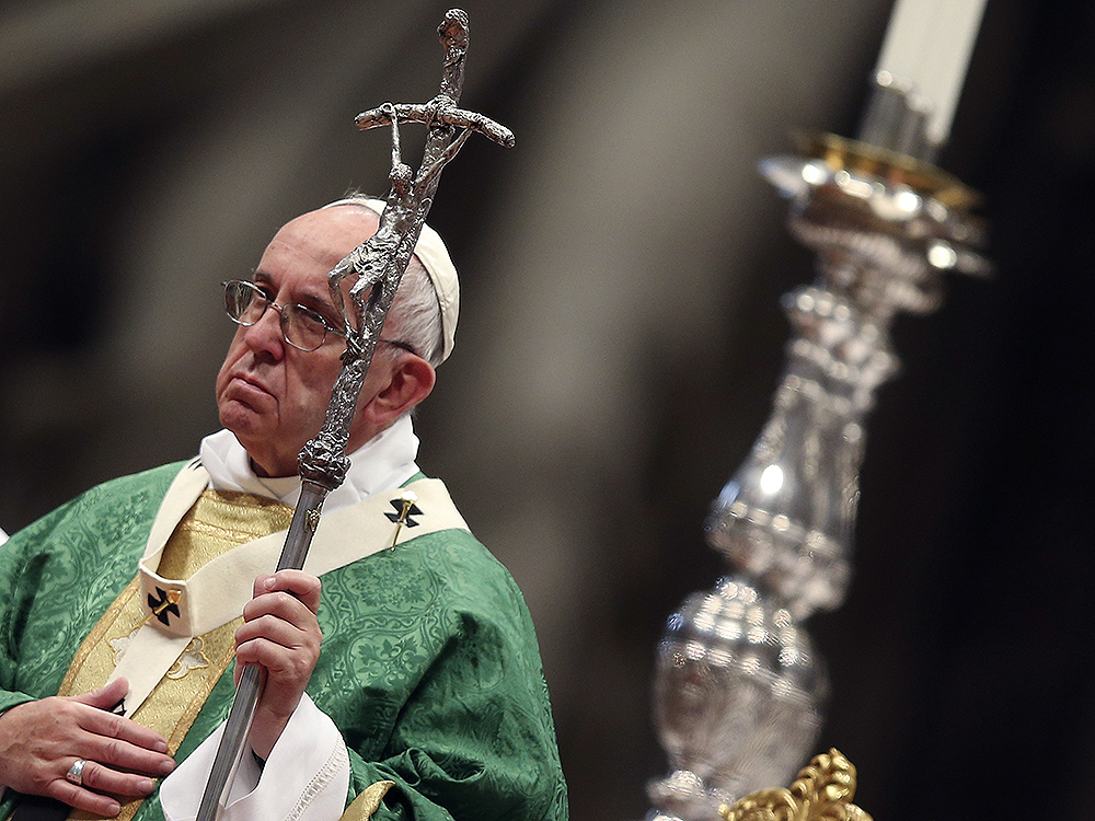 Papa Francisco durante o sínodo dos bipos, no Vaticano