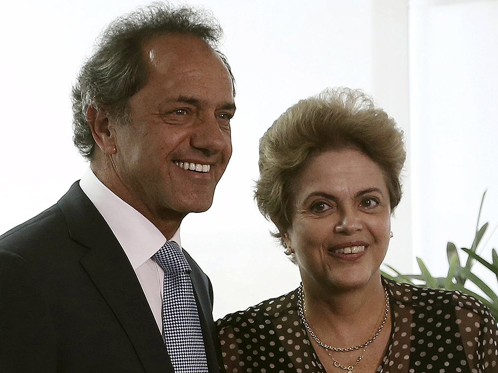 Daniel Scioli e Dilma Rousseff durante encontro em Brasília