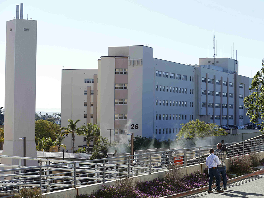 Atirador invade hospital militar em San Diego