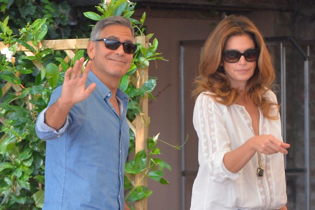 George Clooney e a topmodel Cindy Crawford durante um café da manhã antes da cerimônia de casamento do ator, em um hotel de Veneza, na Itália