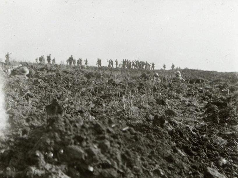 Na imagem, a 36ª Divisão do Batalhão alemão no momento da rendição, em 1916