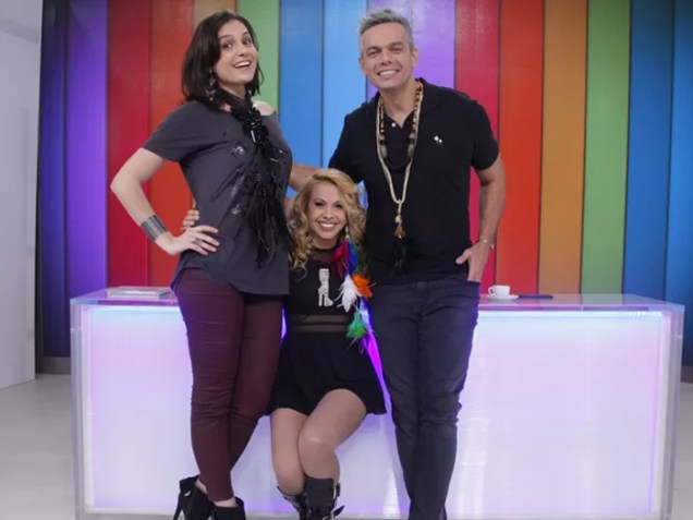 Joelma com Mônica Iozzi e Otaviano Costa, no Vídeo Show