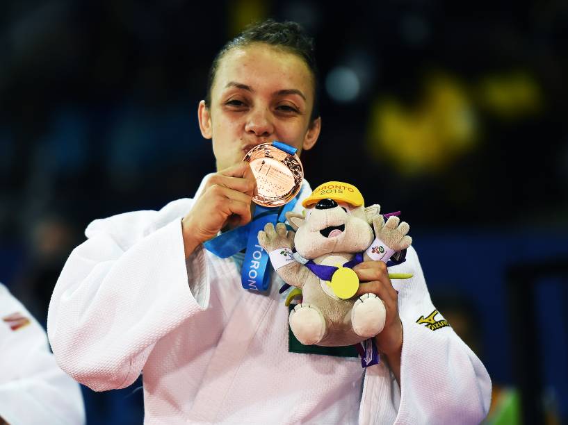 A judoca Nathalia Brigida, conquista a medalha de bronze nos Jogos de Toronto