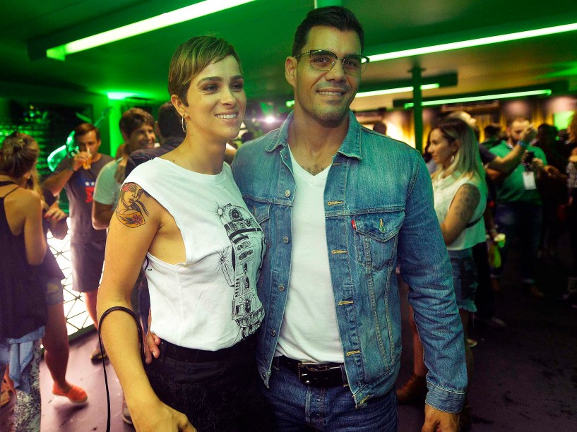  Juliano Cazarré e a mulher, Letícia Bastos no camarote da Heineken durante o Rock in Rio 2015
