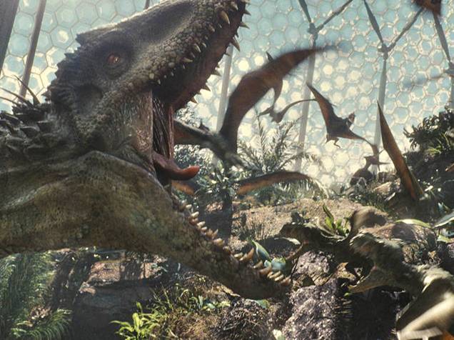 Cena de Jurassic World, lançado 22 anos após o primeiro Jurassic Park. No filme, o parque localizado na Ilha Nublar está aberto há dez anos