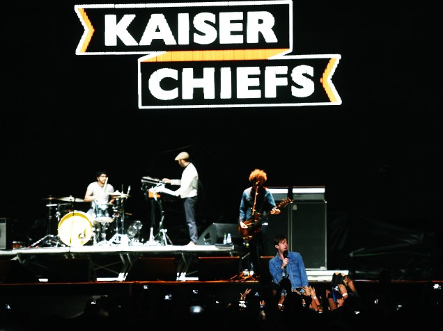 Show da banda britânica Kaiser Chiefs abre a turnê do álbum Sonic Highways do Foo Fighters, em São Paulo