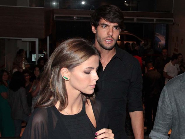 Kaká e Vanessa Ribeiro chegaram juntos a um evento beneficente em São Paulo, mas não posaram juntos