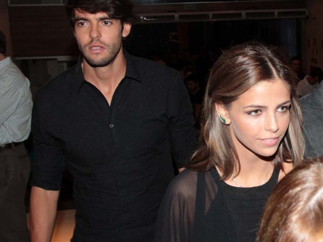 Kaká vai a evento com a suposta nova namorada, Vanessa Ribeiro