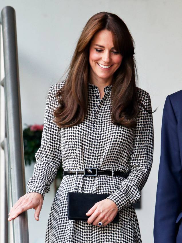 Kate Middleton volta a participar de seus compromissos após maternidade
