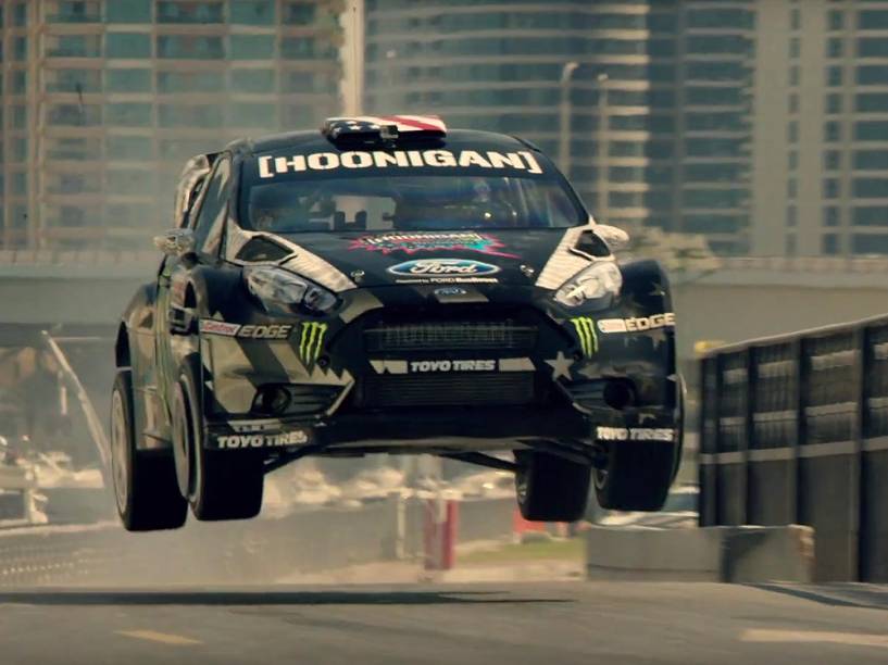 O piloto Ken Block em Dubai