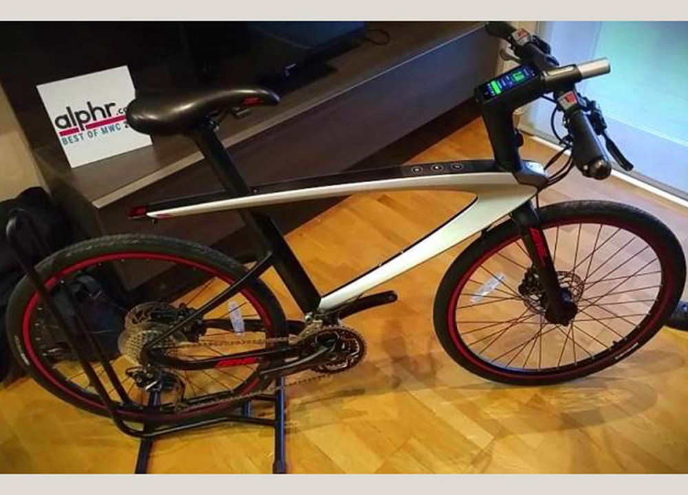 Bicicleta ''Le Super Bike'', da empresa chinesa LeEco, com sistema operacional Android