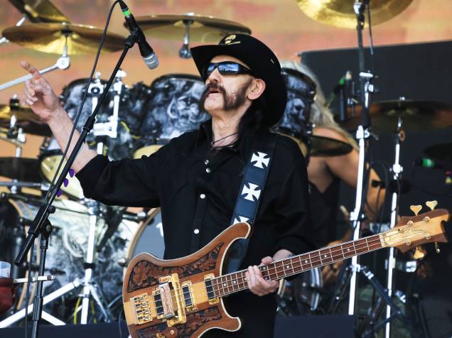 <p>Vocalista do Motörhead, Lemmy Kilmister, morre de câncer aos 70 anos  </p>