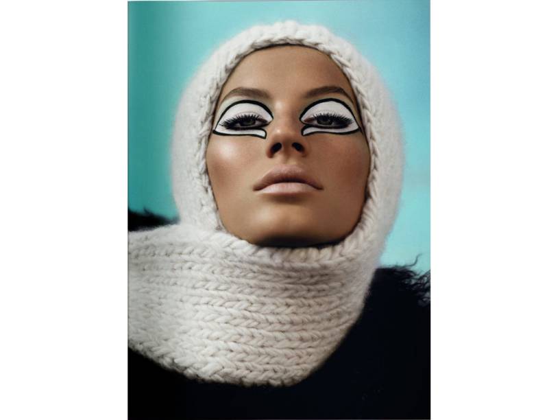 Gisele Bündchen em foto de Mert Alas e Marcus Piggott para a revista “Pop” em 2001