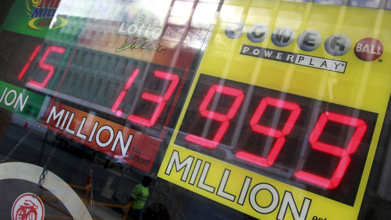 Prêmio da loteria norte-americana Powerball atinge o valor recorde de 1,5 bilhão de dólares