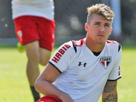 Zagueiro Lyanco, do São Paulo, em foto postada em sua conta no Instagram