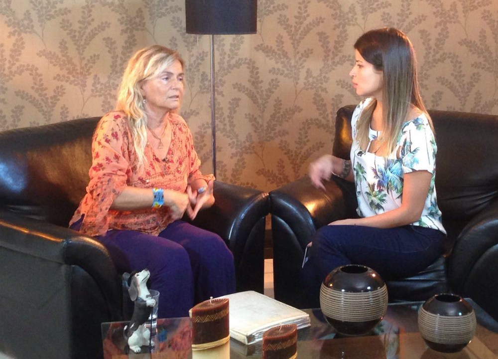 Brita Brazil, mãe de Rian Brito, em entrevista à repórter Thatiana Brasil no programa 'Gugu'