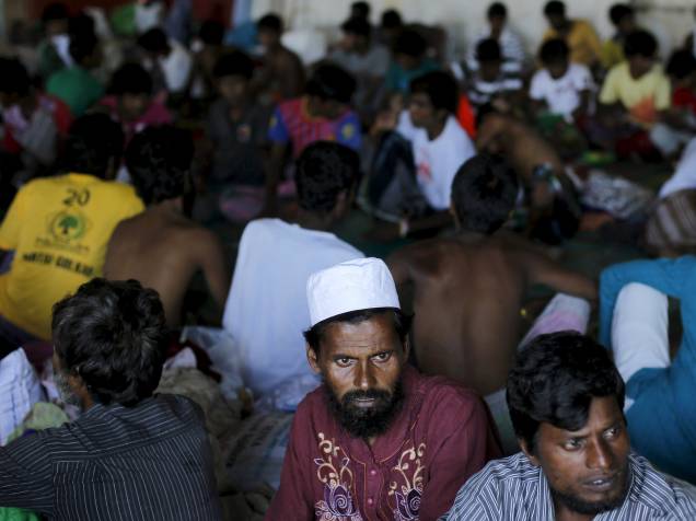 Agências das Nações Unidas pediram que Tailândia, Indonésia e Malásia intensifiquem as operações de resgate no mar e parem de impedir que milhares de migrantes cheguem à terra