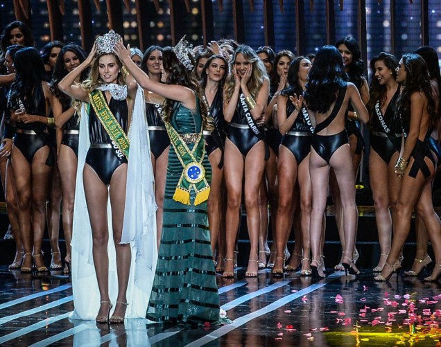 A gaúcha Marthina Brandt vence o Miss Brasil 2015