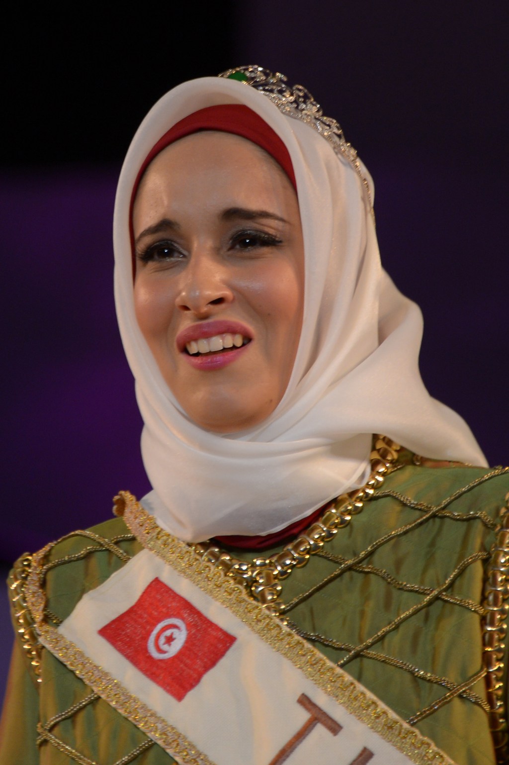 A especialista em informática tunisiana Fatma Ben Guefrache, de 25 anos, venceu o concurso Miss Mundo Muçulmana