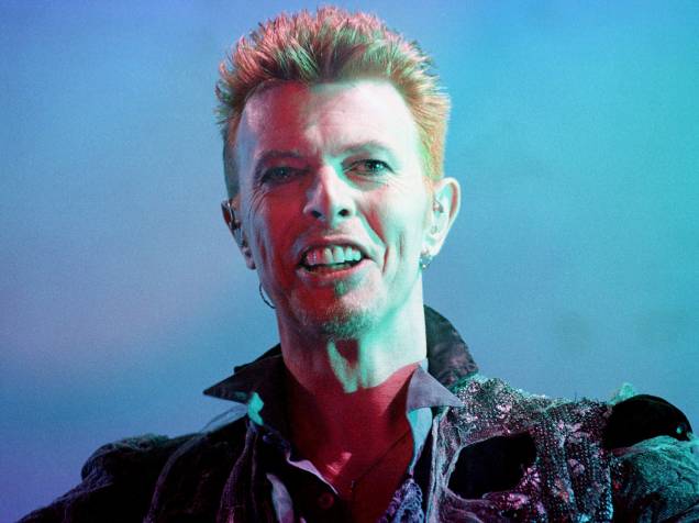 David Bowie durante show na Espanha em 1986
