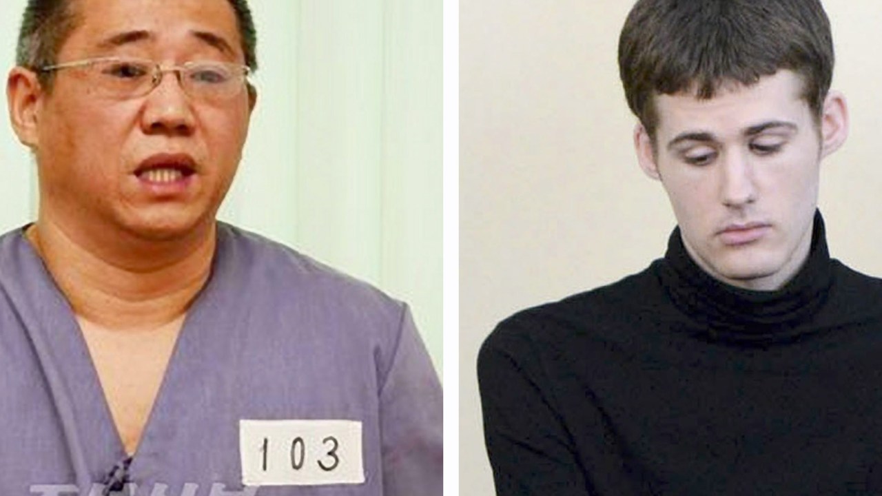 Os cidadãos americanos Kenneth Bae (à esq.) e Matthew Todd Miller receberam permissão para deixar a Coreia do Norte. Eles estavam detidos no país desde 2012