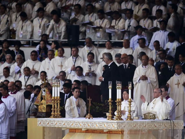 Papa Francisco durante missa junto à membros do clero na capital das FIlipinas, Manila - 18/01/2015