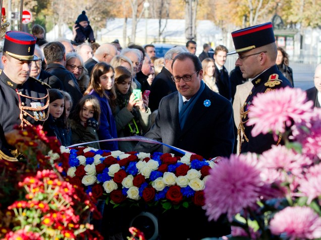 O presidente francês, François Hollande, participa das cerimônias do Dia do Armistício que marcam o 96º aniversário do fim da I Guerra Mundial - 11/11/2014