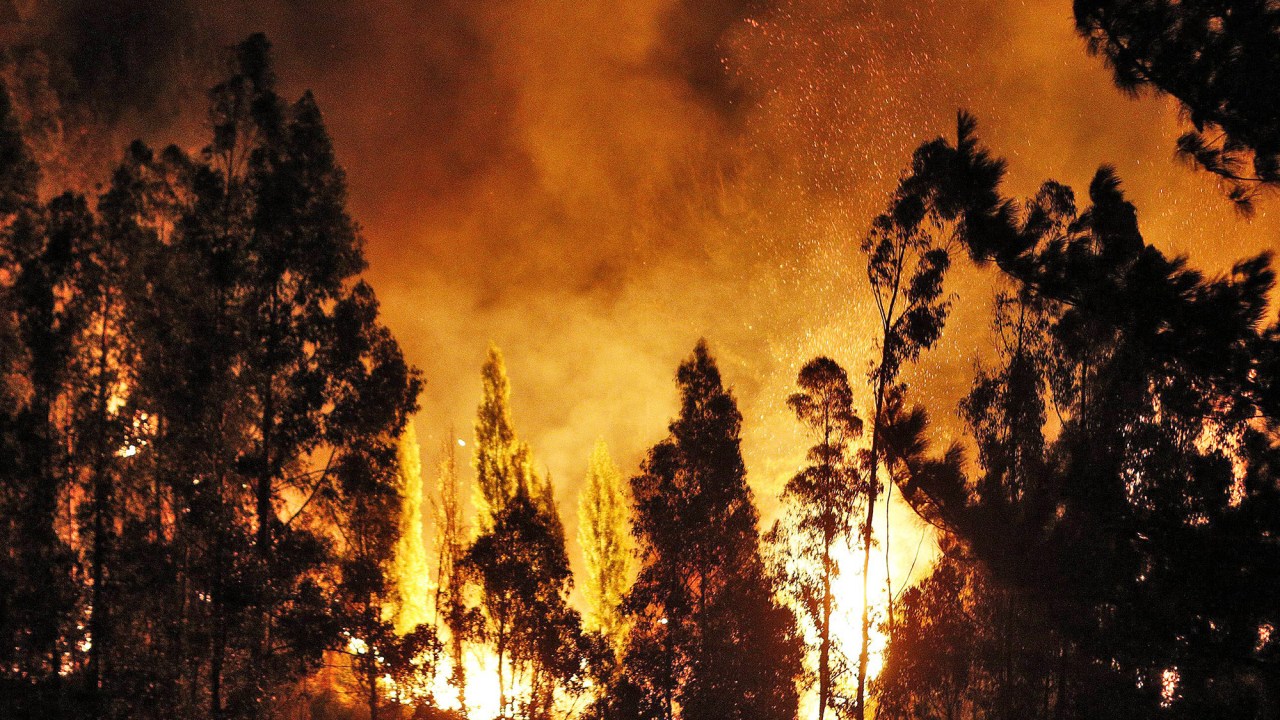 Incêndio próximo à cidade de Valparaíso