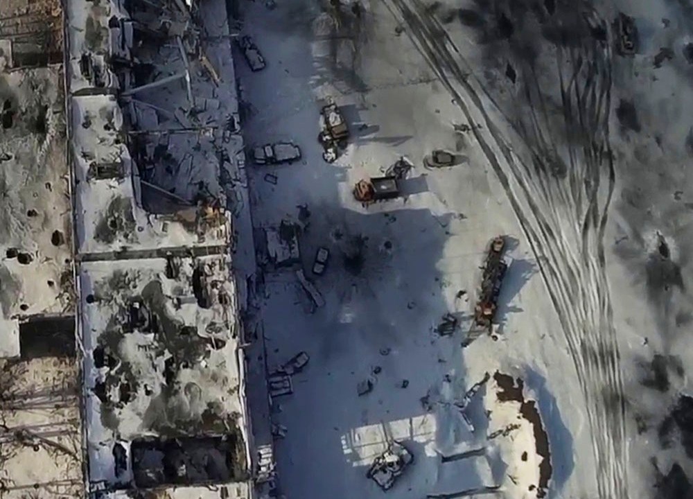 Imagem aérea tirada por drone no dia 15/01/2015 mostra edifício do Aeroporto Internacional 'Sergey Prokofiev' danificado por bombardeios durante combate entre separatistas pró-Russia e as forças do governo ucraniano, em Donetsk, leste da Ucrânia