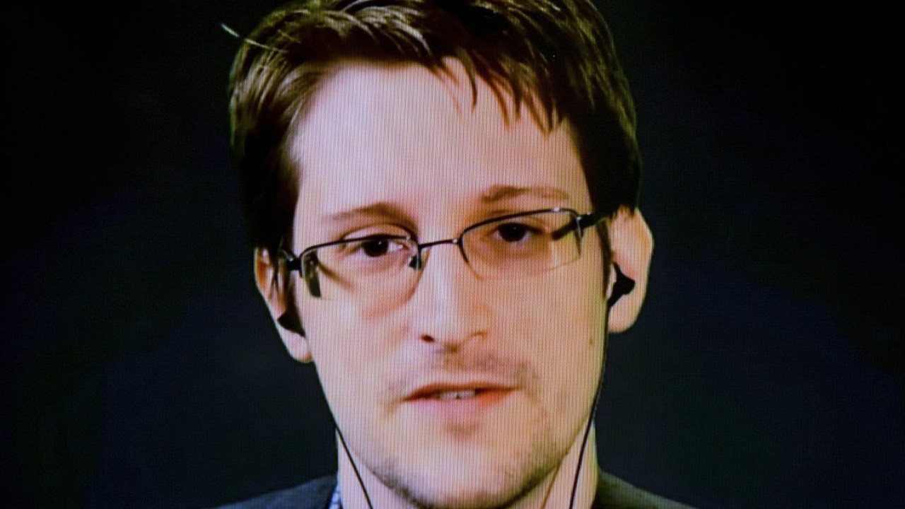 Edward Snowden durante uma videoconferência a partir de Moscou sobre o direito à privacidade com participantes em Manhattan, Nova York - 24/09/2015