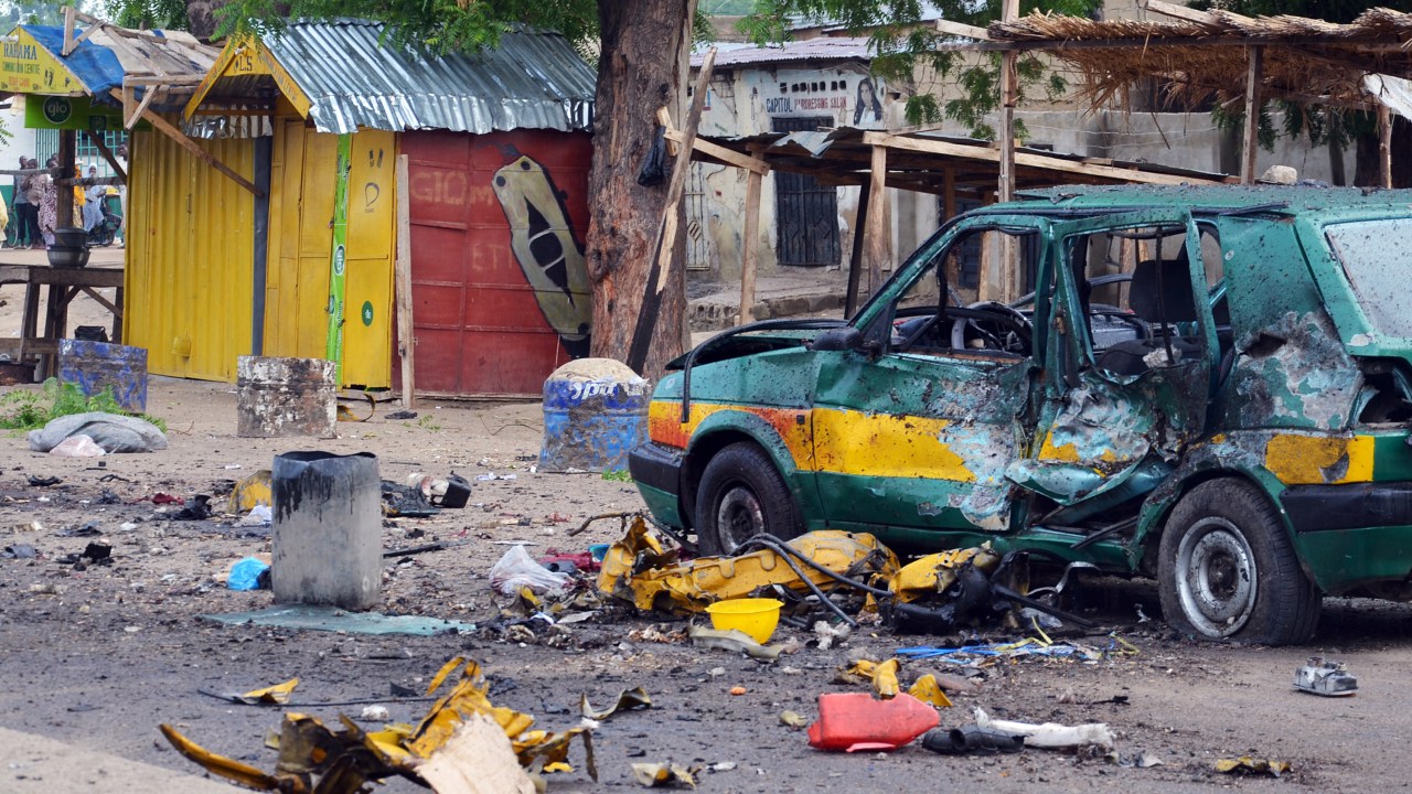 Vista geral da cena de uma explosão em um mercado da cidade Maiduguri, estado de Borno, no nordeste da Nigéria - 31/07/2015