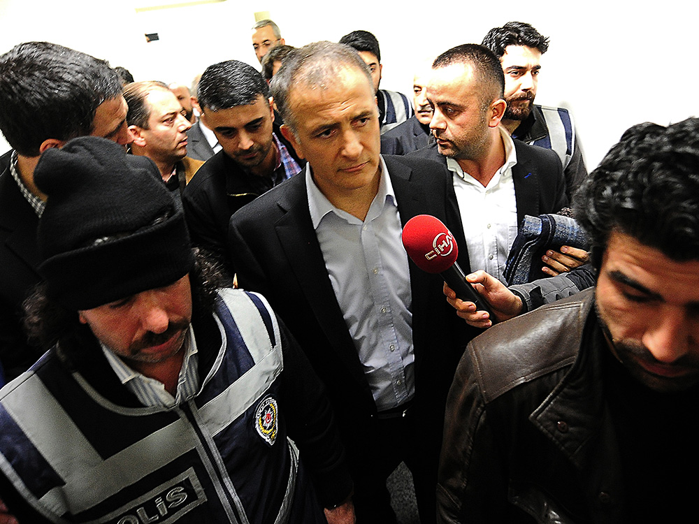 Editor-chefe do diário turco 'Zaman' é preso neste domingo (14) em Istambul