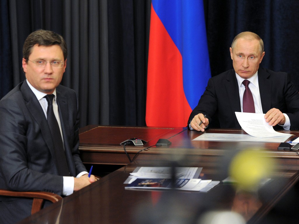 Putin lança linha de energia entre a Rússia e a Crimeia