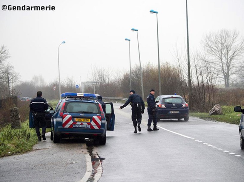 Polícia francesa divulga imagens da operação desta sexta-feira, em Dammartin-en-Goële que matou os terroristas responsáveis pelo ataque ao Charlie Hebdo - 09/01/2015