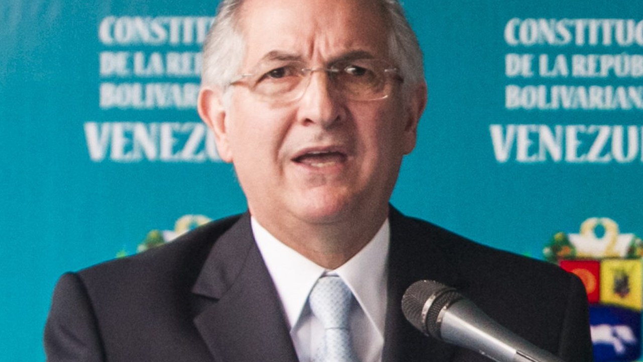 O prefeito de Caracas, Antonio Ledezma fala em uma coletiva de imprensa Caracas, na Venezuela - 13/02/2015