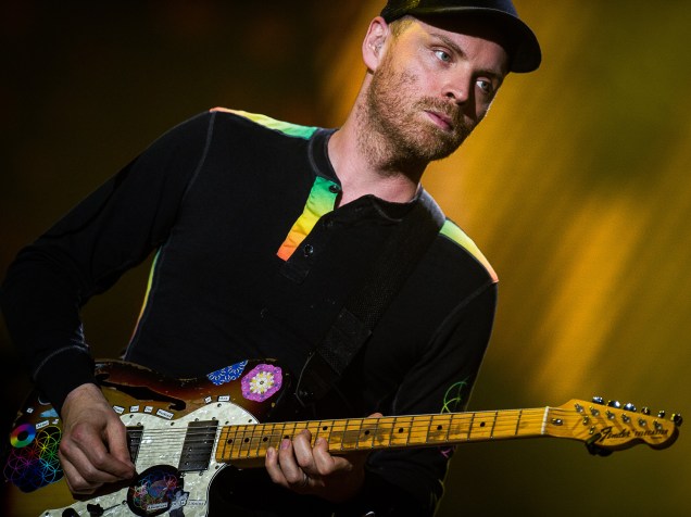 Jonny Buckland, guitarrista do Coldplay durante show da turnê A Head Full of Dreams em São Paulo - 07/04/2016
