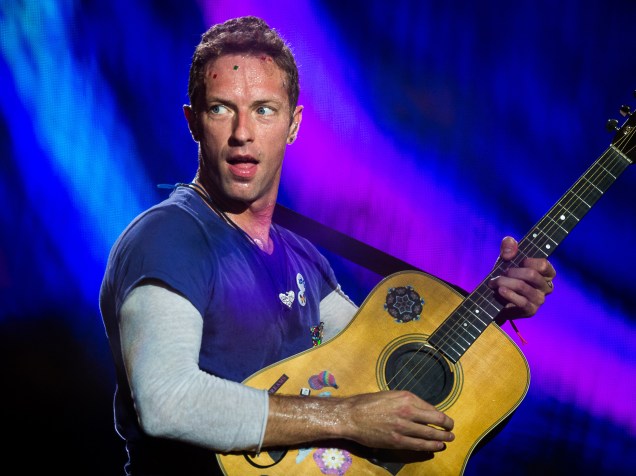 Chris Martin, vocalista do Coldplay durante show da turnê A Head Full of Dreams em São Paulo - 07/04/2016