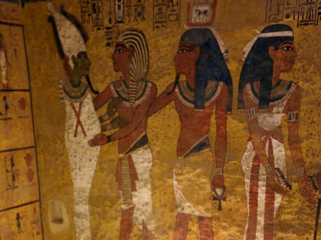 <p>Câmara no Vale dos Reis que abriga o sarcófago de Tutancâmon, em Luxor, Egito. Uma análise com radares está sendo na tumba para verificar a existência de salas secretas que poderiam abrigar a múmia da rainha Nefetiti</p>