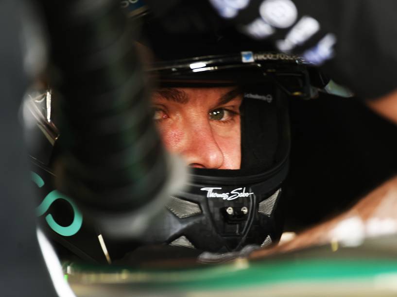 Nico Rosberg durante o Grande Prêmio do Brasil de Fórmula 1 no autódromo de Interlagos, na zona sul de São Paulo, neste domingo (15)