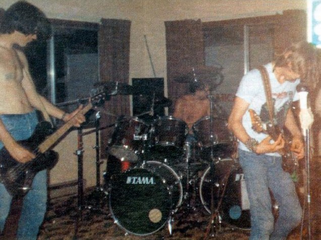 Fotografia autenticada do primeiro show do Nirvana, em março de 1987, na cidade de Richmond, Washington (EUA)