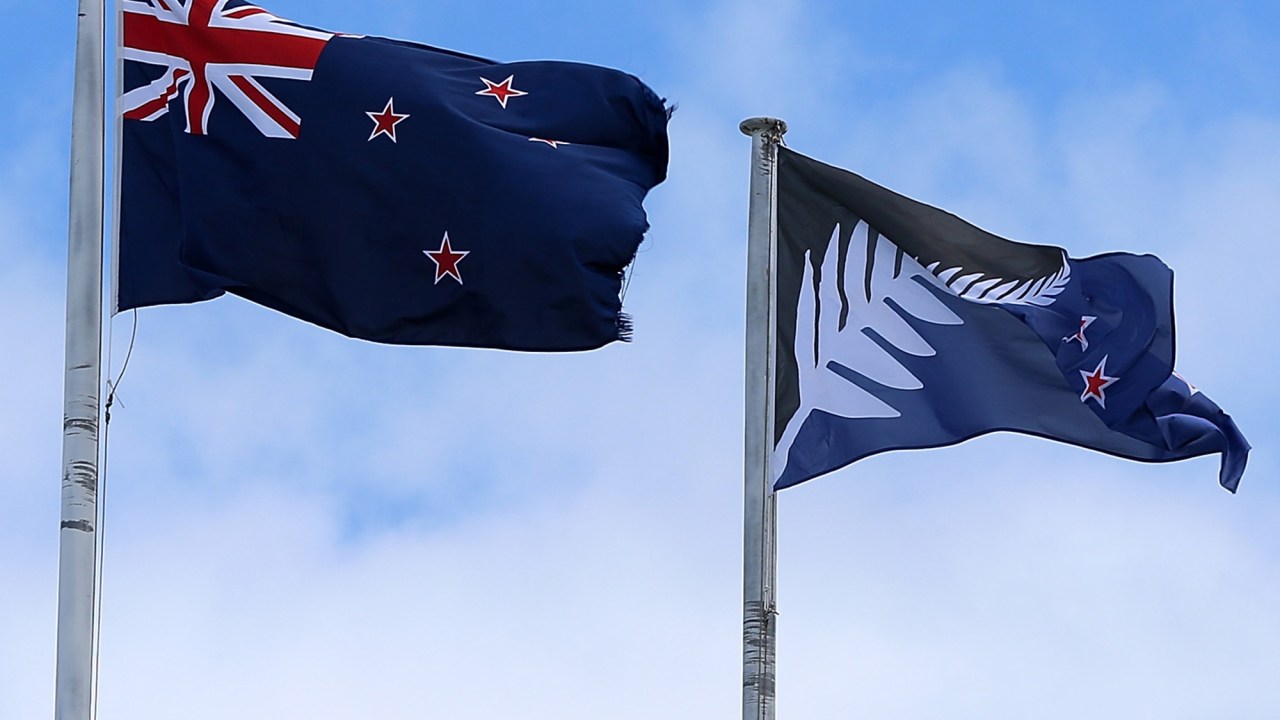 A bandeira da Nova Zelândia e sua concorrente no plebiscito