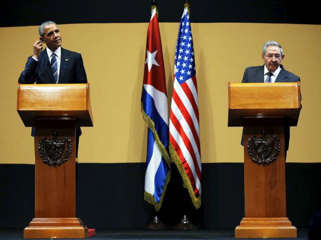 Presidente americano Barack Obama, e o cubano Raúl Castro, durante coletiva de imprensa, na capital de Cuba, Havana, nesta segunda-feira (21). Este é o terceiro dia da visita histórica do presidente dos Estados Unidos à ilha