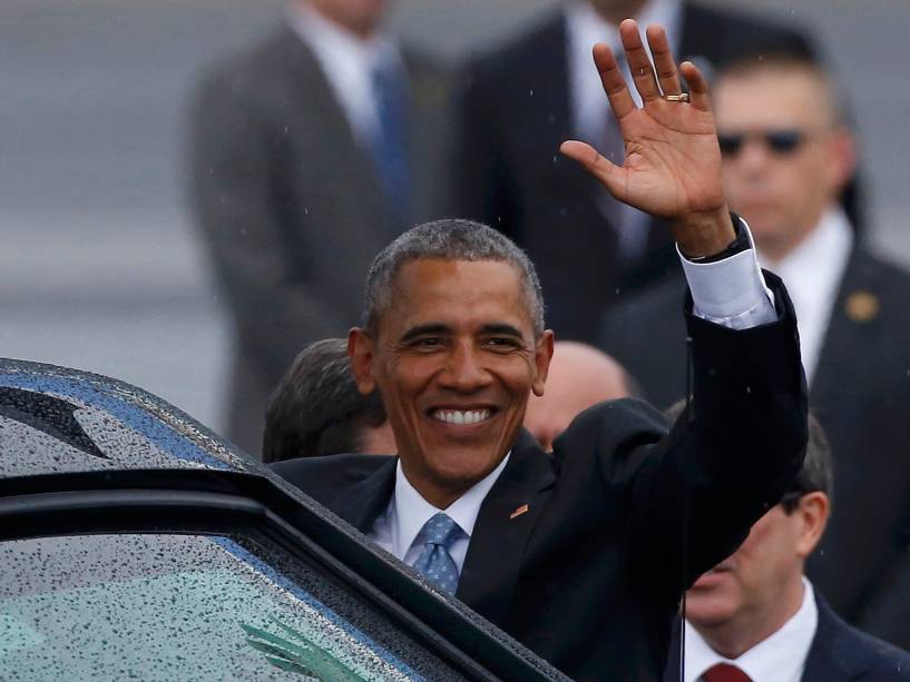 O presidente dos Estados Unidos Barack Obama chegou na tarde deste domingo (20) a Cuba, acompanhado da primeira-dama Michelle Obama e das filhas Malia e Sasha, em uma viagem de três dias a ilha
